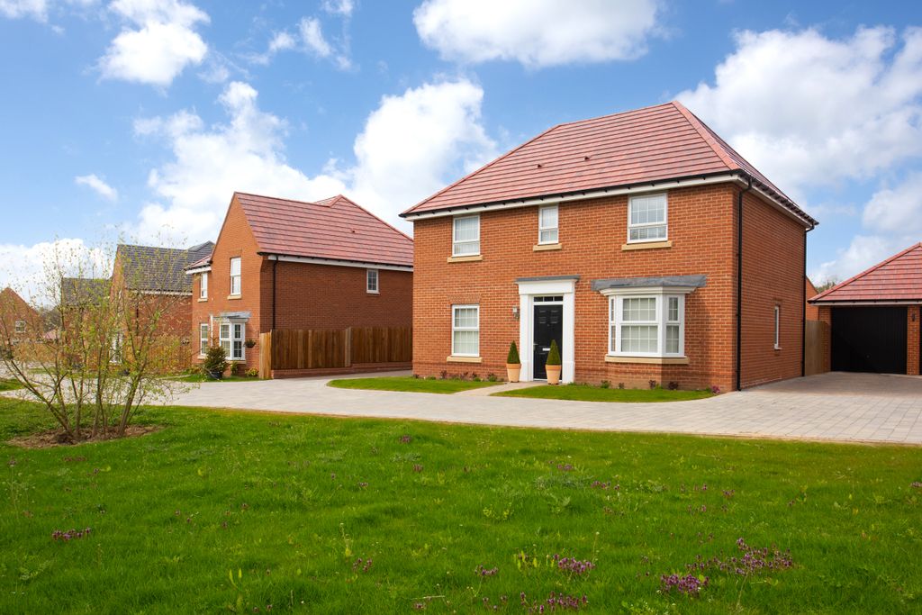 Property photo 1 of 10 Outside View 4 Bedroom Detached Bradgate Home