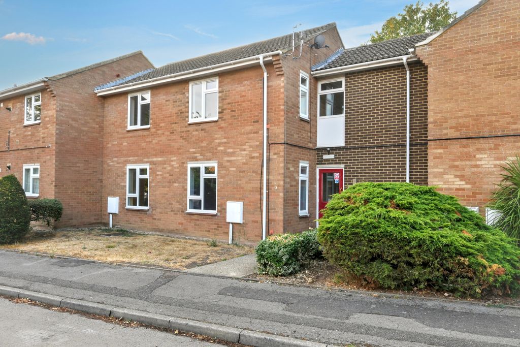 Property photo 1 of 17 9 Norris Road, St. Ives, Cambridgeshire, Pe27 5Bp