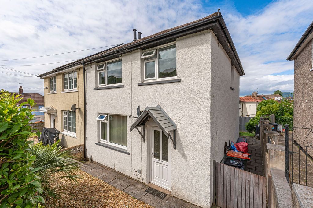Property photo 1 of 33