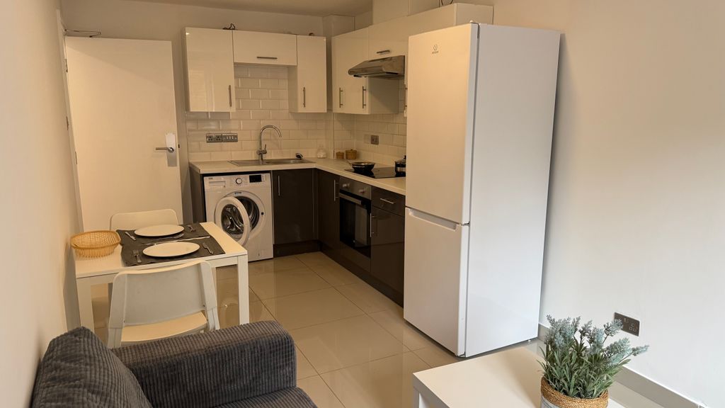 Property photo 1 of 5