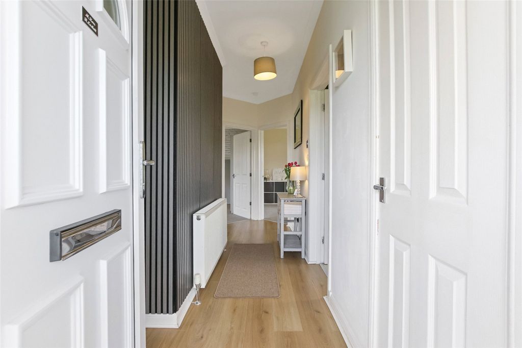 Property photo 2 of 24 Picture No. 02