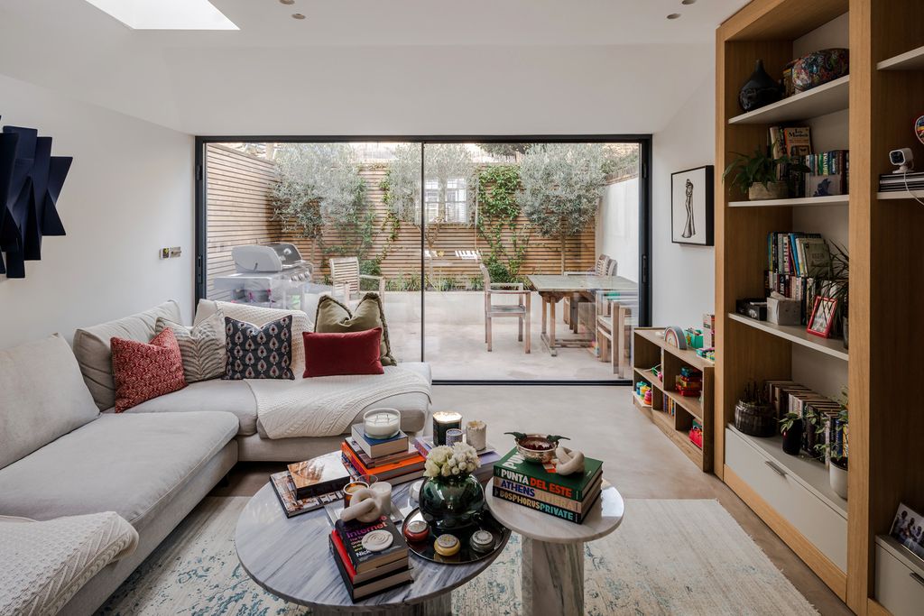 Property photo 1 of 25 327508 - 124 St Dunstans Road-5.Jpeg