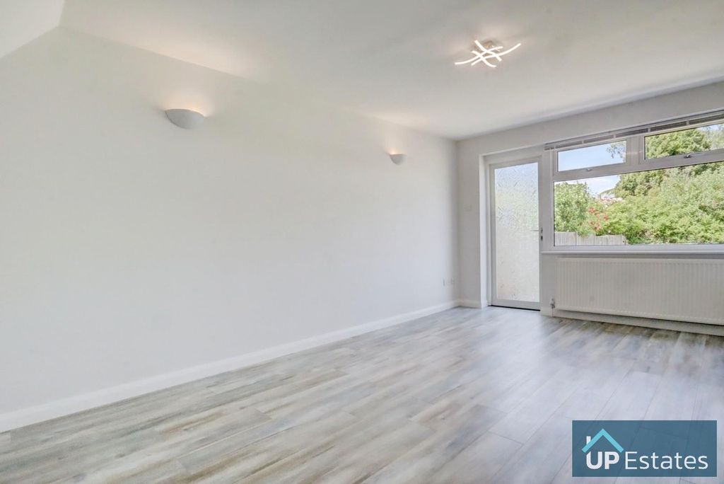 Property photo 3 of 20 Reception Room