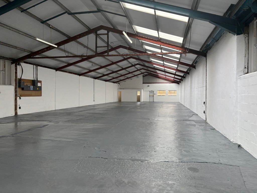 Property photo 1 of 6 Unit 5 