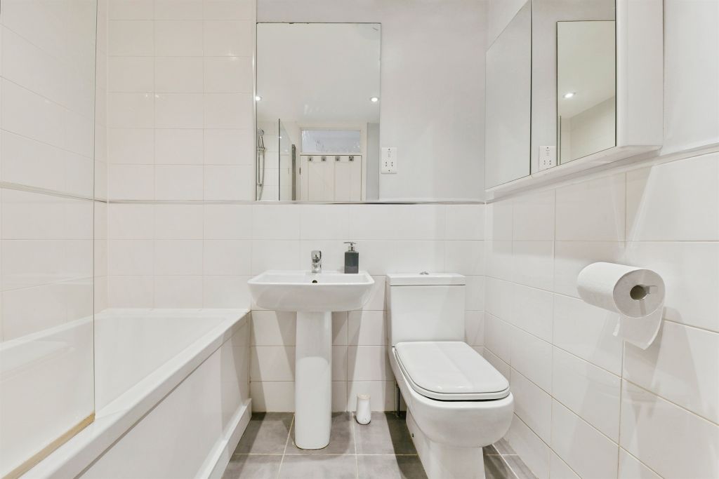 Additional image 18 of 4 bed terraced house for saleGlovers Close, Hertford SG13