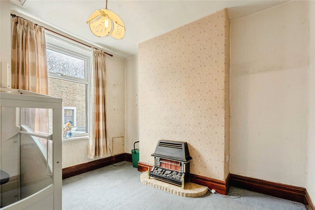 Property photo 3 of 17 Picture No. 27