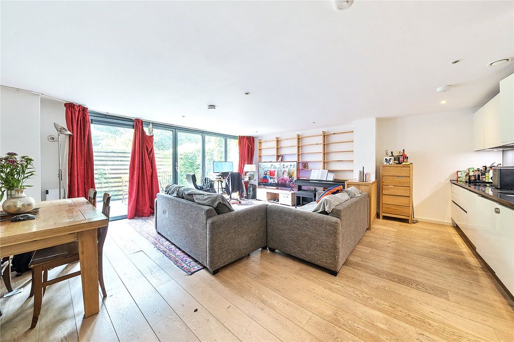 Property photo 1 of 24 Picture No. 28