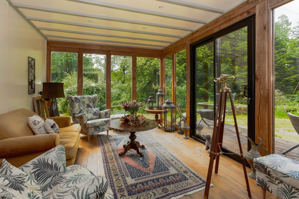 Property photo 3 of 52