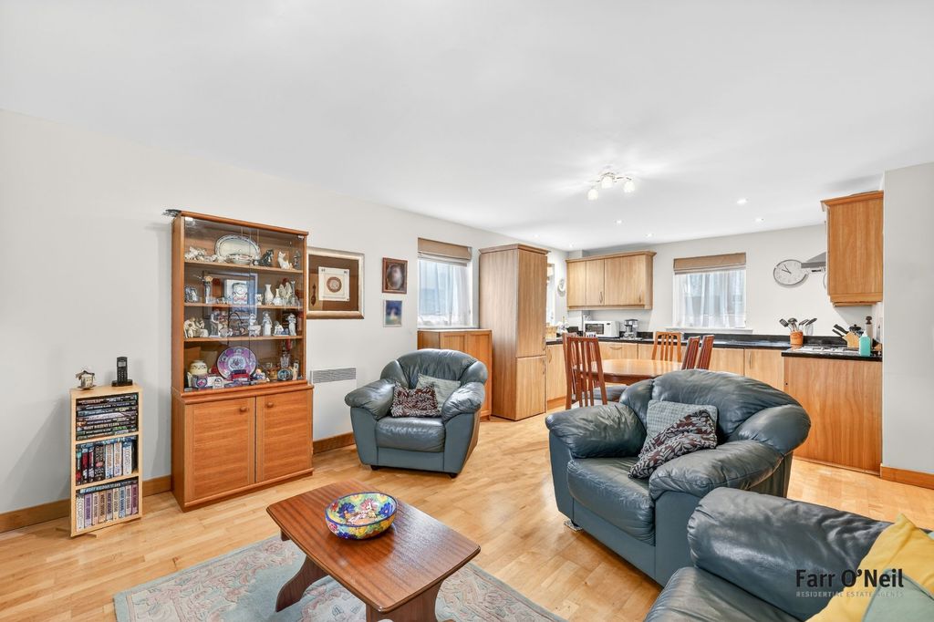 Property photo 3 of 23 Photo 9