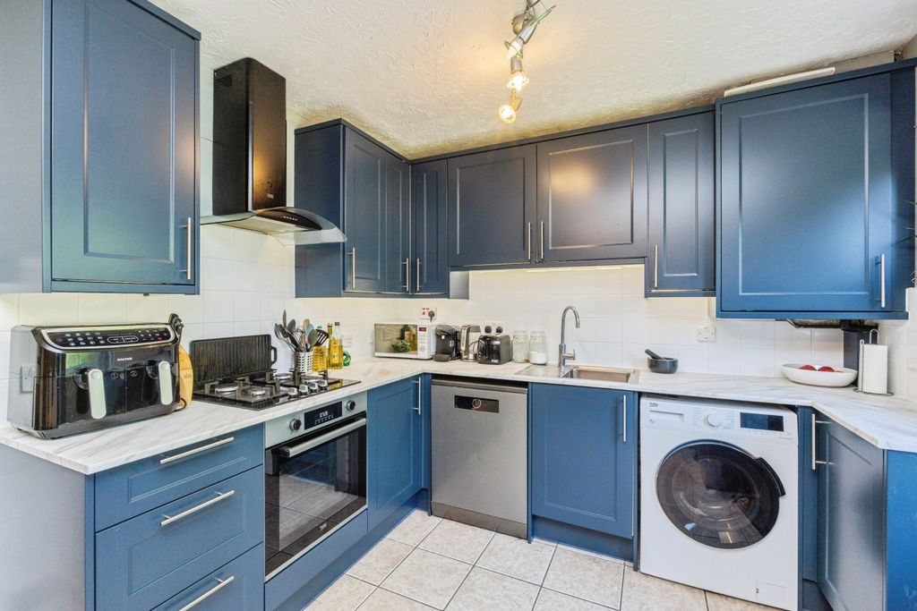 Property photo 3 of 13