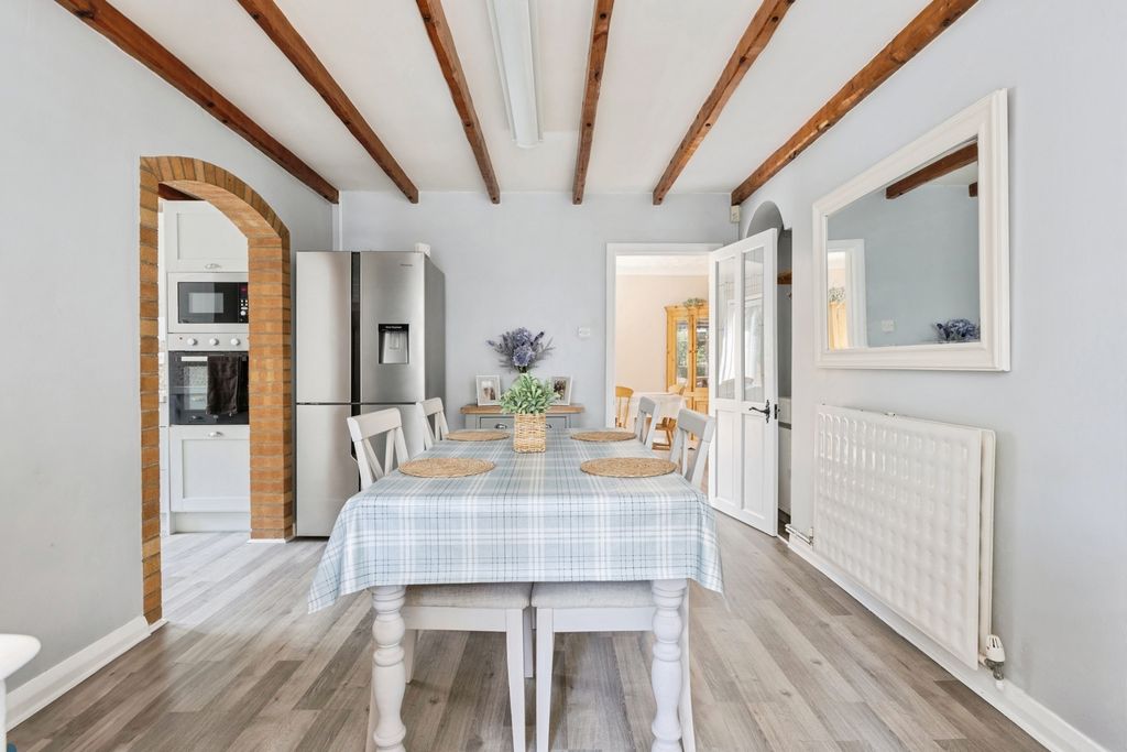 Property photo 2 of 20 Photo