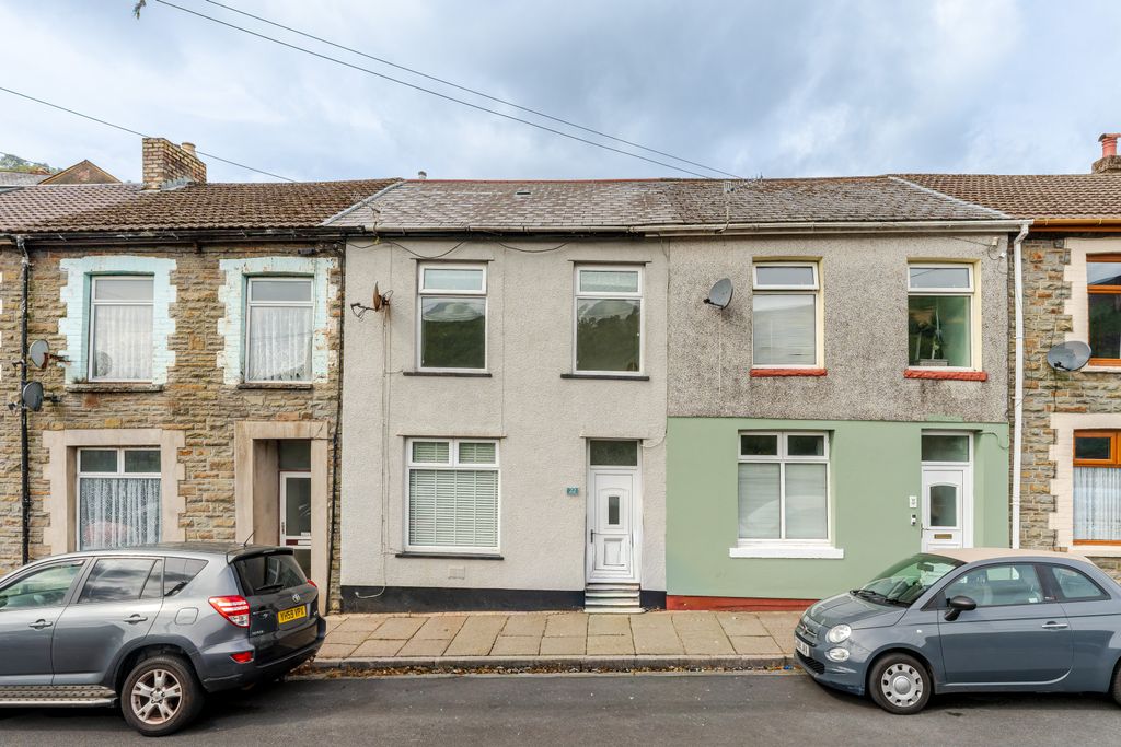 Property photo 1 of 28
