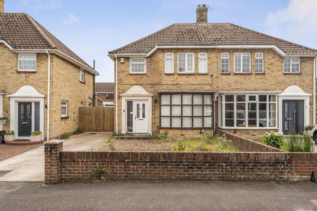 Property photo 1 of 15 1463593-21-6A0Dd0B2496A8.Jpg