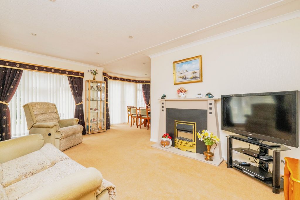 Property photo 2 of 21 Photography