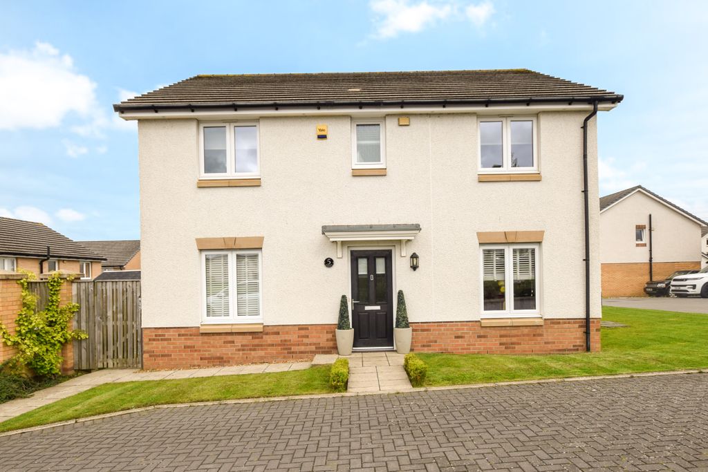 Property photo 1 of 27