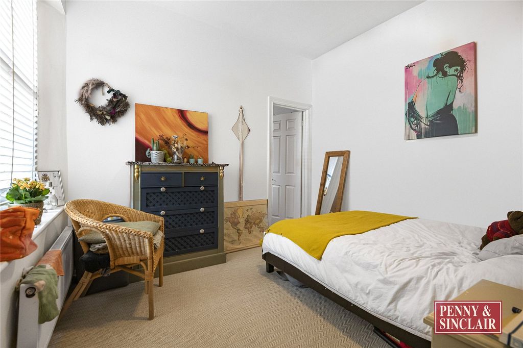 Property photo 3 of 4 Picture No. 11