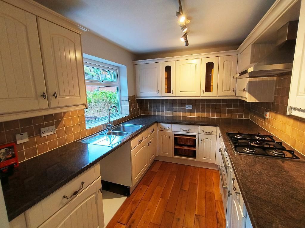 Property photo 3 of 15 Kitchen/ Dining Room