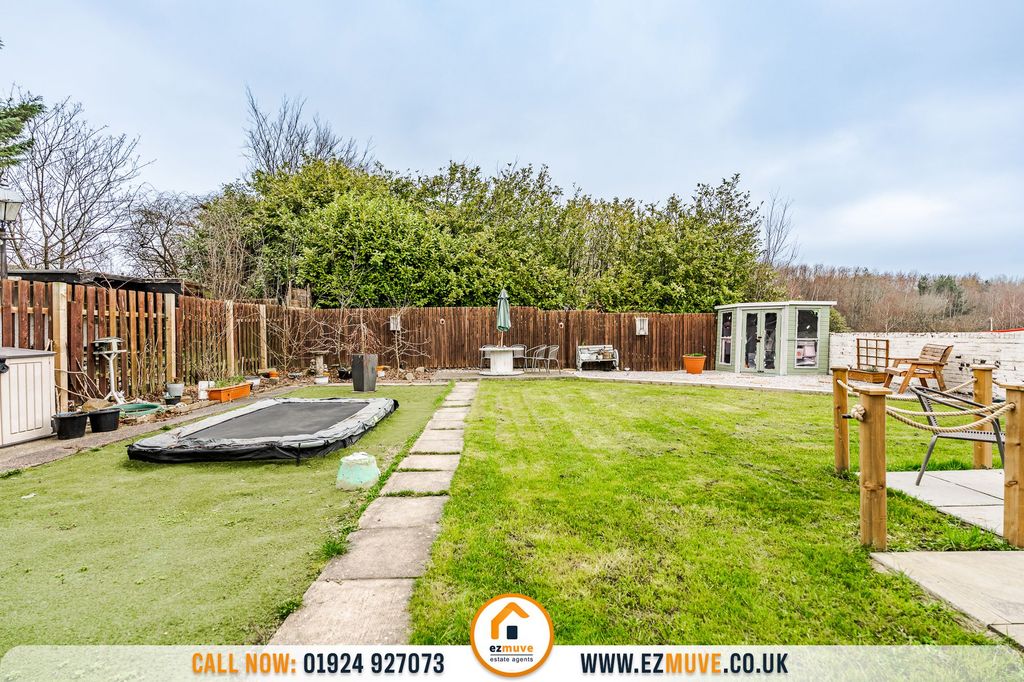 Property photo 2 of 35