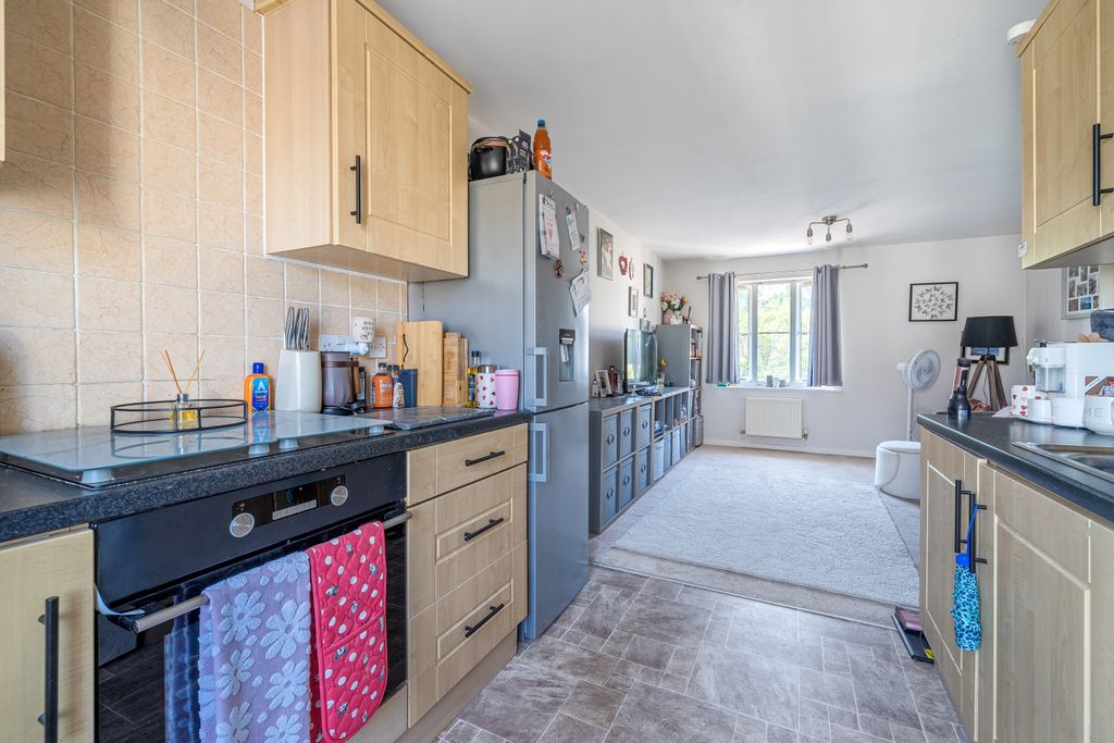 Property photo 3 of 19 1469102 (12)