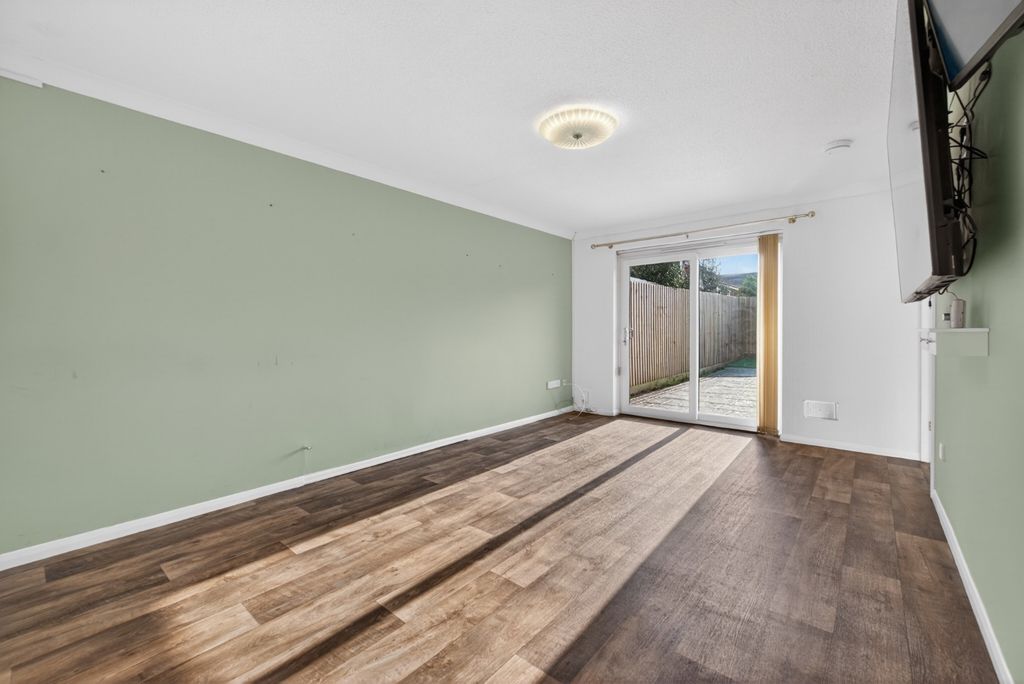 Property photo 3 of 21 4898218