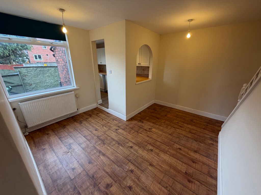 Property photo 3 of 14 Dining Room