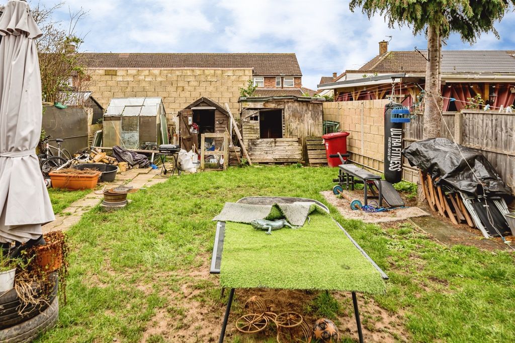 Property photo 3 of 9