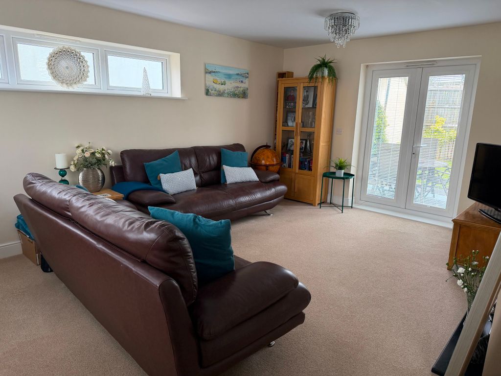 Property photo 3 of 26