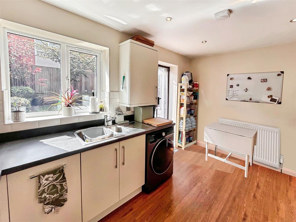 Property photo 3 of 19 9Ffe91Ec-Img_8410.Jpg