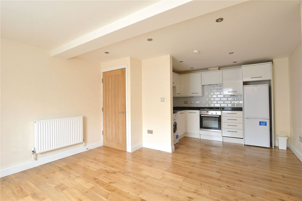 Property photo 1 of 7 Kitchen-Reception