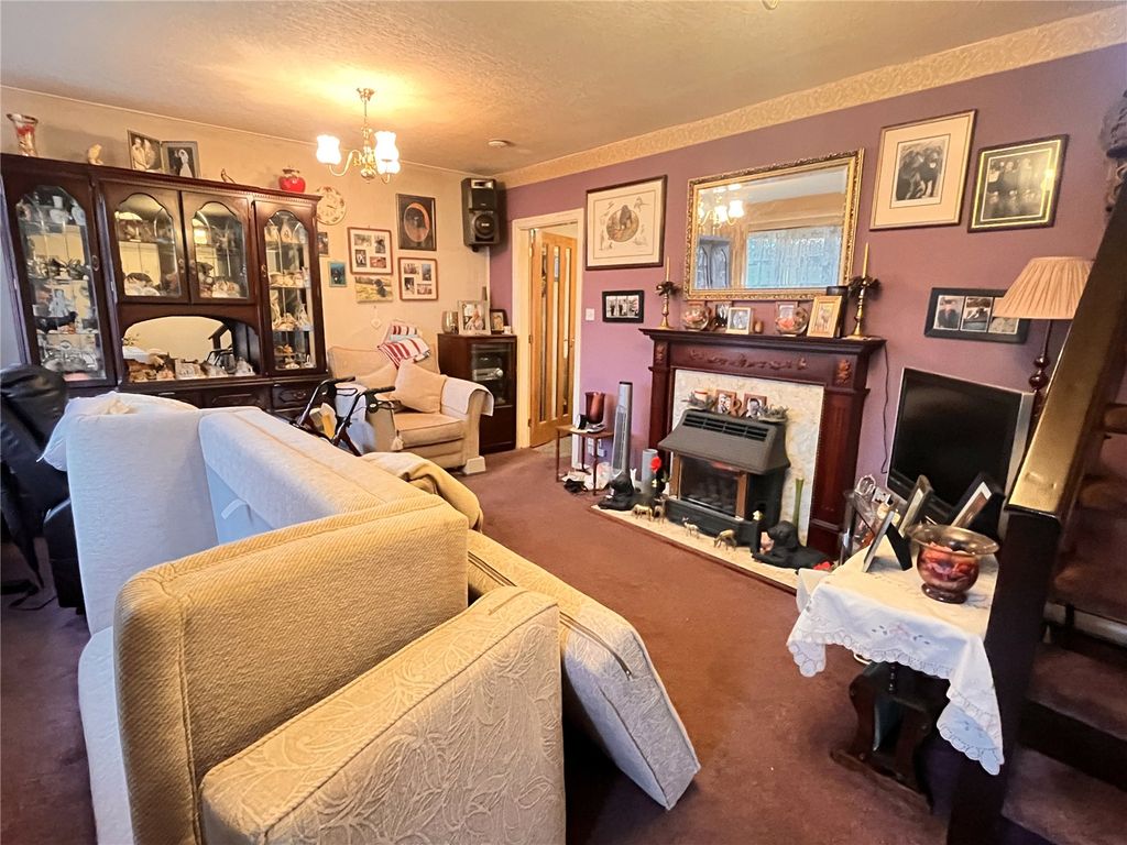 Property photo 2 of 14 Picture No. 11