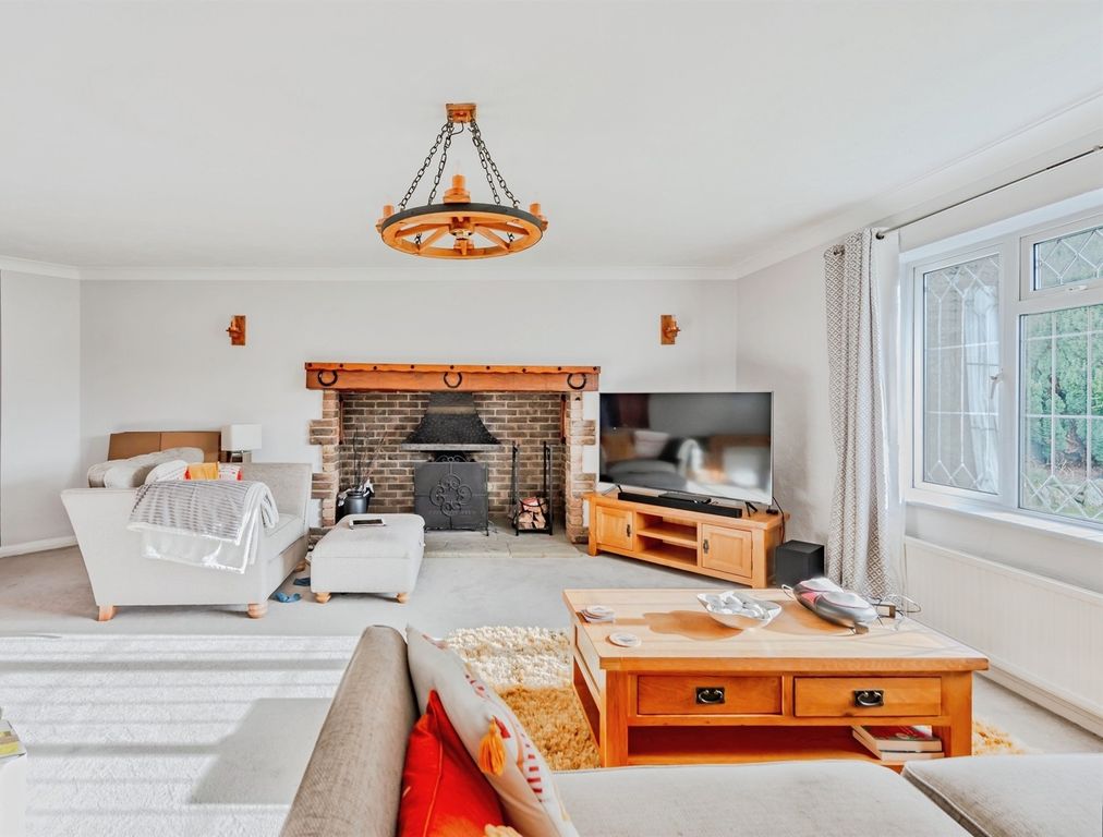 Property photo 3 of 24