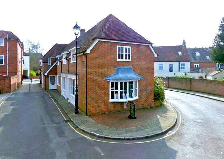 Property photo 1 of 7