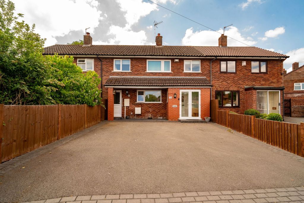 Property photo 1 of 25