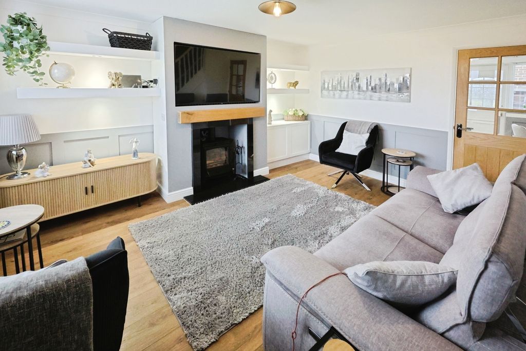 Property photo 2 of 13 Pbox-Img.Jpg