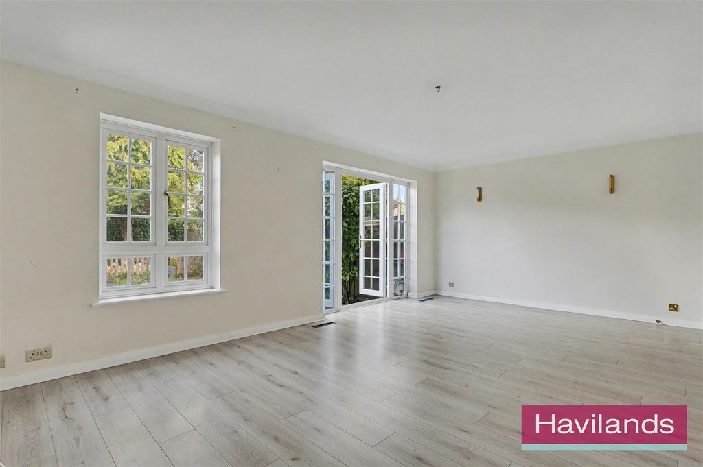 Property photo 2 of 20 Private Road-10.Jpg