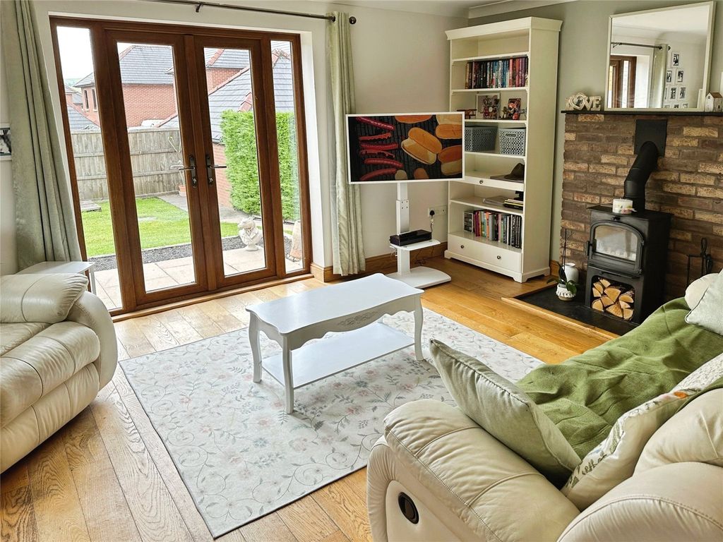 Property photo 2 of 8 Picture No. 04