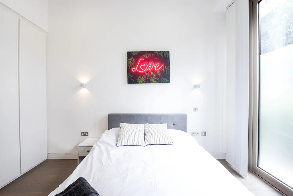 Property photo 3 of 15 Bedroom