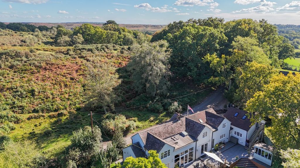 Property photo 3 of 16