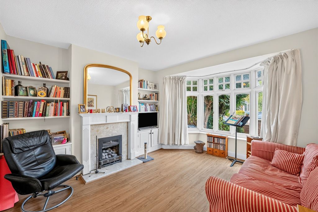Property photo 2 of 12