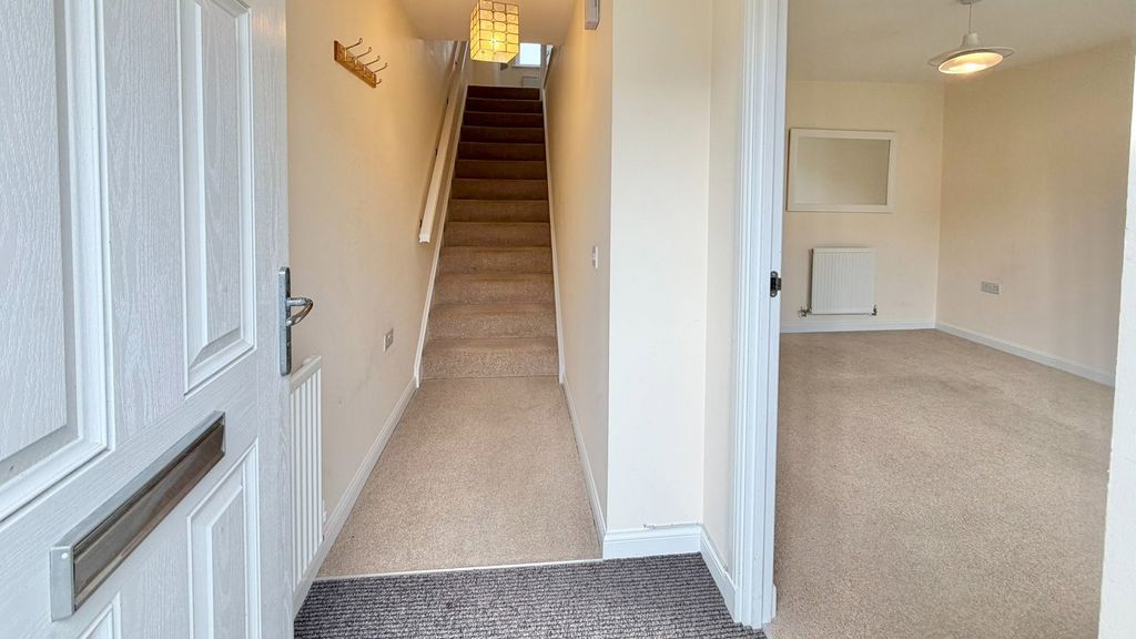 Property photo 2 of 26