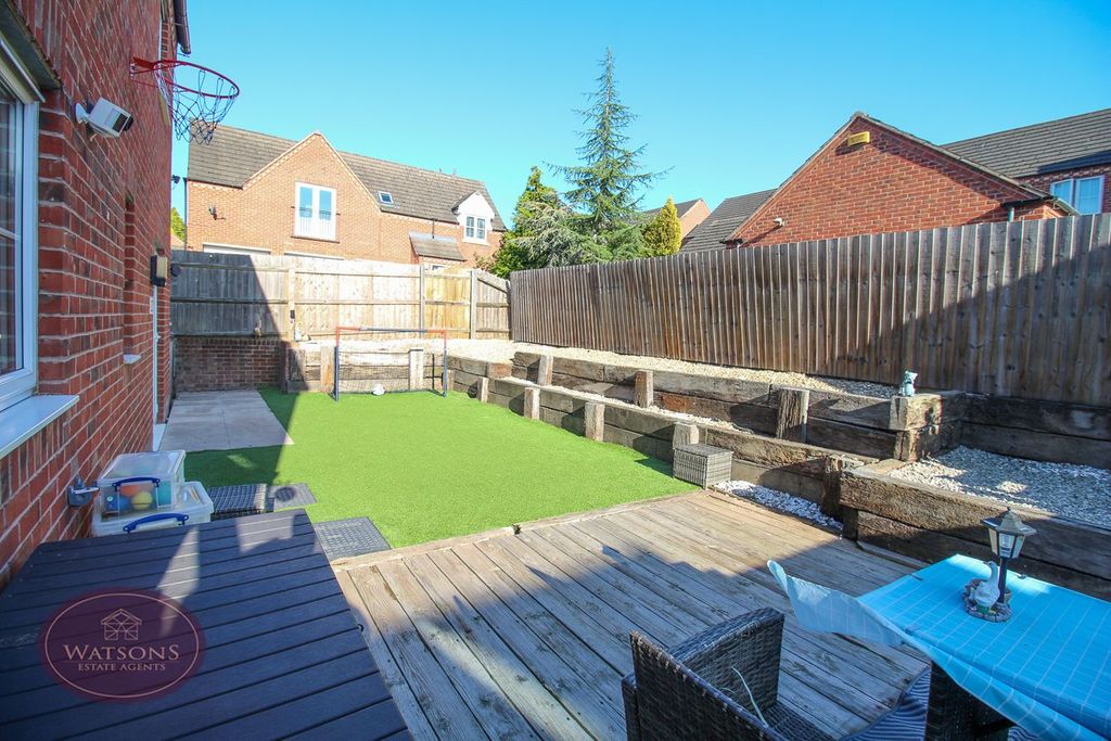 Property photo 2 of 19