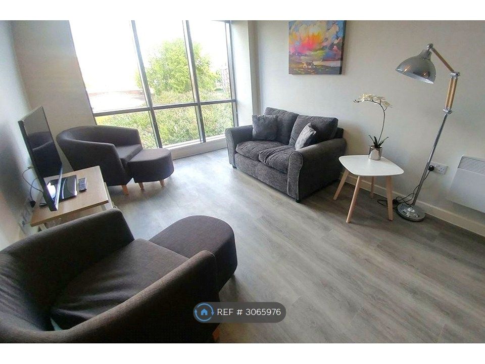 Property photo 3 of 6 Living Room