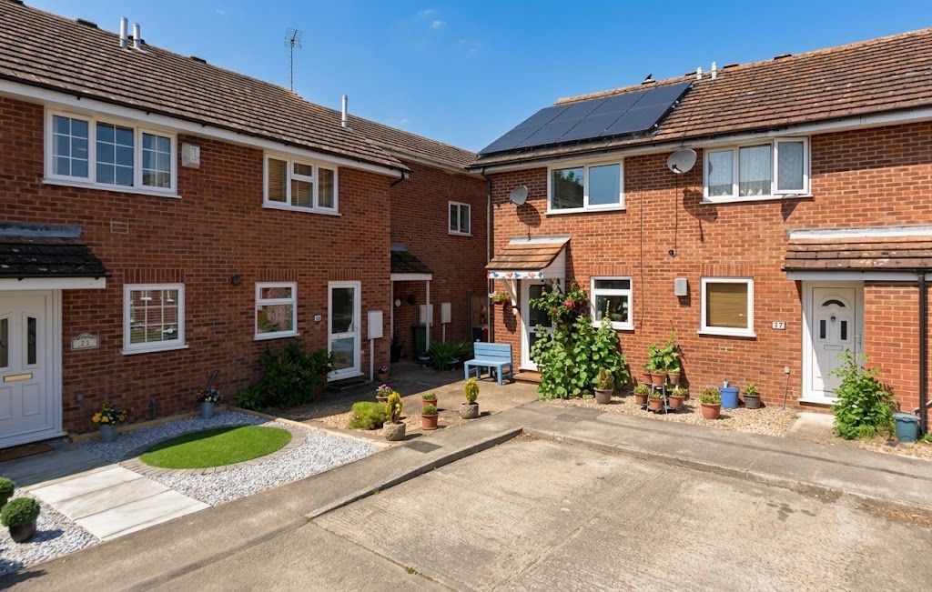 Property photo 1 of 18