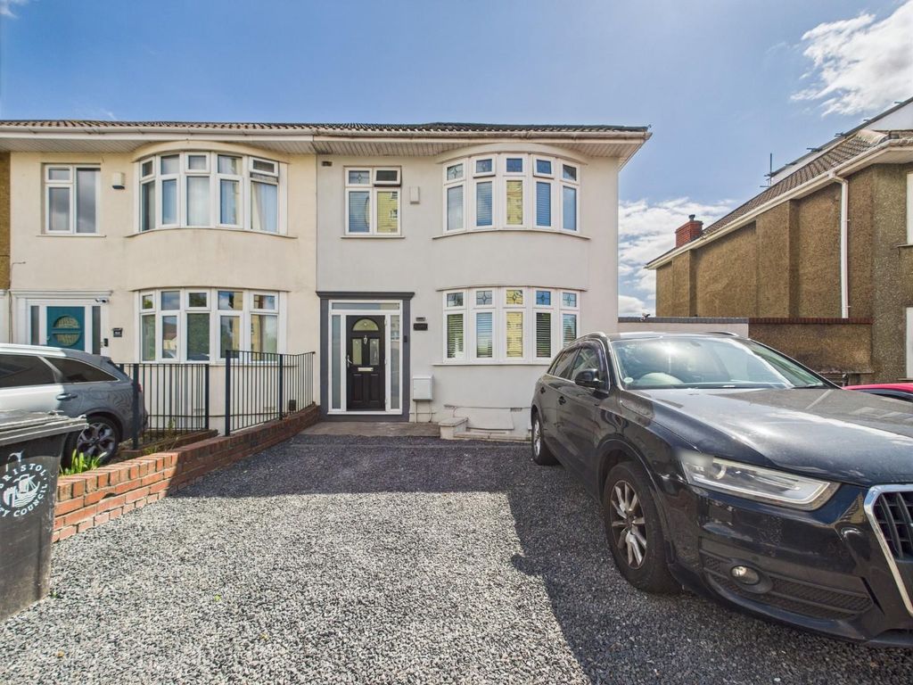 Property photo 1 of 43 Cam01576G0-Pr0280-Still056.Jpg