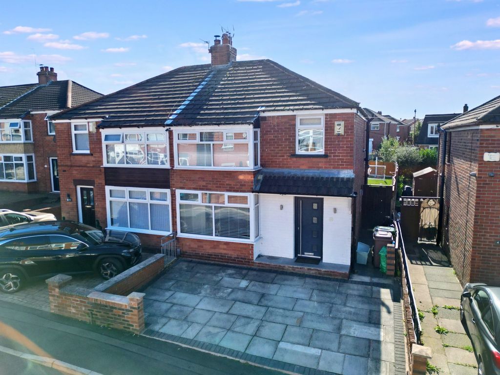 Property photo 1 of 32