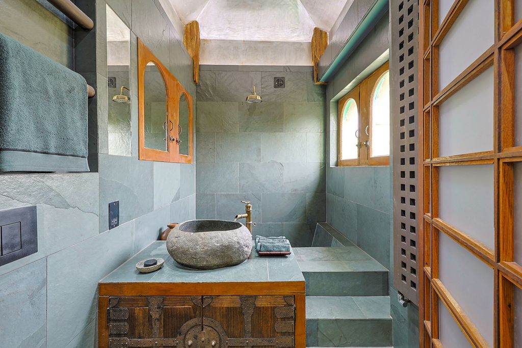 Property photo 3 of 10 Pbox-Img.Jpg