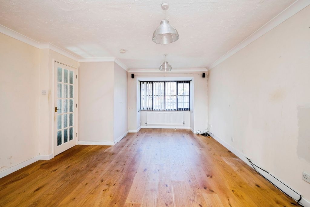 Property photo 2 of 27 Pbox-Img.Jpg