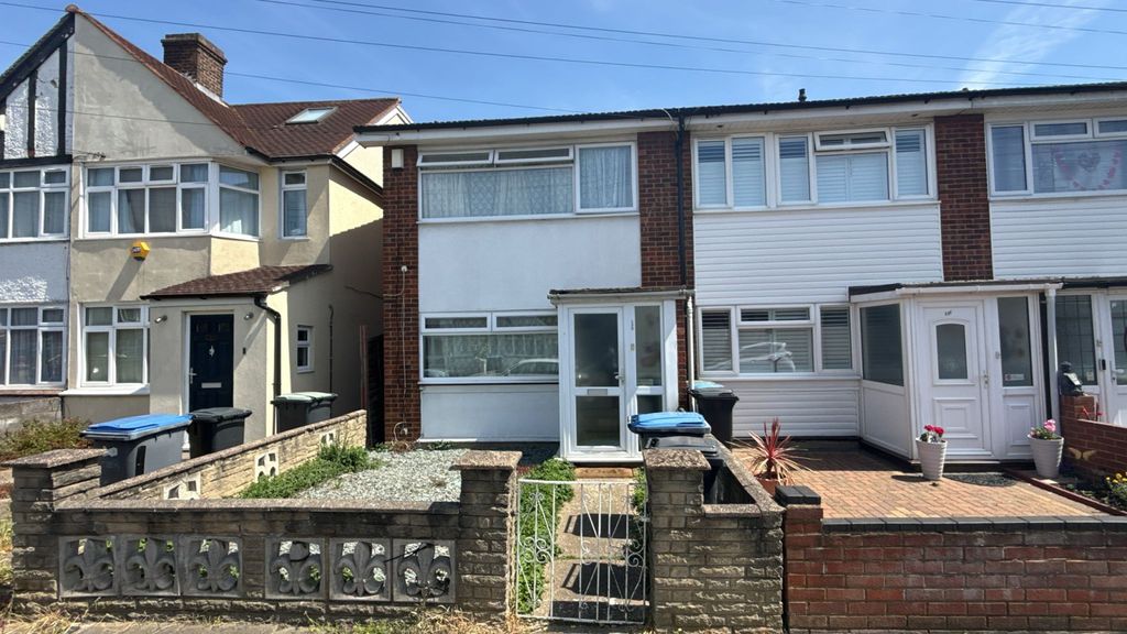 Property photo 1 of 1 Spacious 4 Bedroom House €“ Excellent Potential