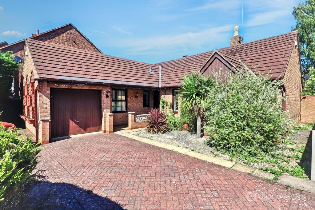 Property photo 1 of 29 4536853