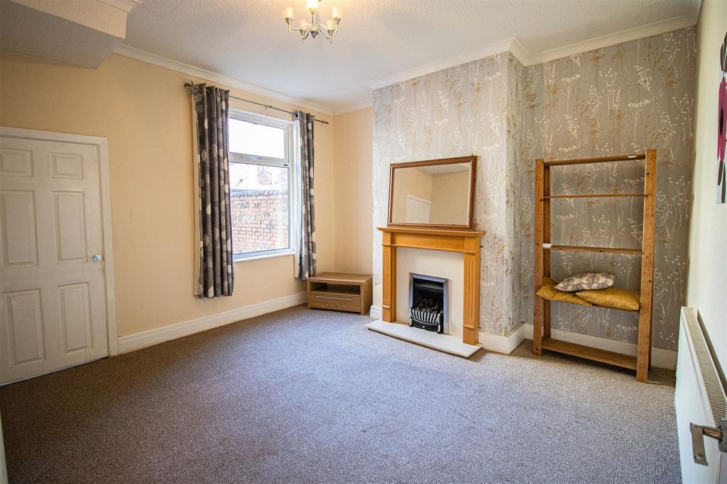 Property photo 3 of 8 Reception Room 2